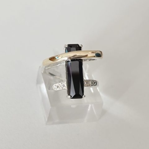 Anillo en Plata y Oro con Cubic rectangular Negro