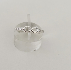 Anillo Infinito en Plata con cubic - comprar online