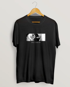 REMERA Shingeki No Kyojin - Levi vs Titan Bestia en internet