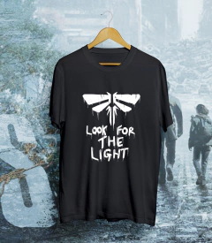 REMERA LOOK FOR THE LIGHT - comprar online