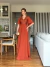 Imagem do Vestido Longo De Festa Ellen Terracota em Chiffon com Mangas Assimétricas e Corpete Bordado