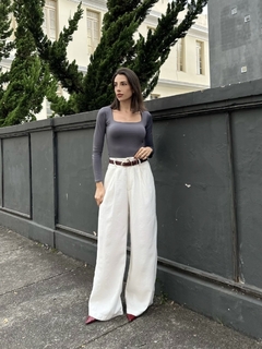Calça Beli na internet