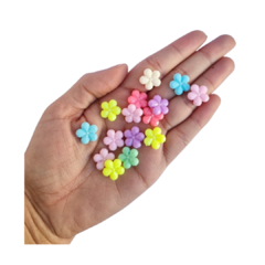 50 CUENTAS PLÁSTICAS PASTEL CON FORMA DE FLOR PASTEL - comprar online