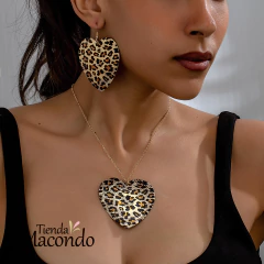 CONJUNTO CORAZON ANIMAL PRINT (COLLAR Y AROS) (1 CONJUNTO) - comprar online