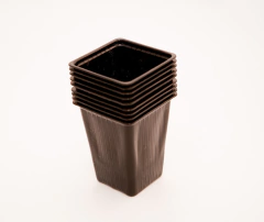 Maceta Liviana cuadrada 7,3cm ideal para plantines / repique