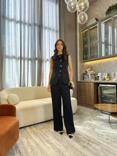 CONJUNTO CALÇA/COLETE REGATA VITORIA - comprar online