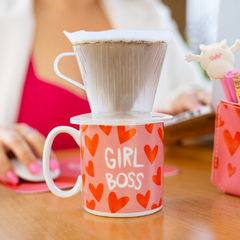 Caneca Cilíndrica com Coador - Love Canecas Girl Boss - comprar online