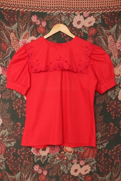 Blusa vintage bordada P/M na internet