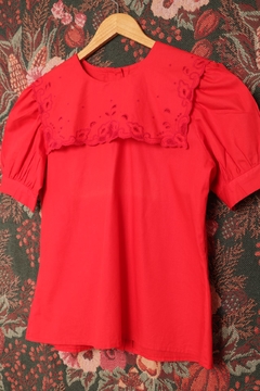 Blusa vintage bordada P/M