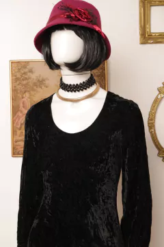 Gargantilha vintage na internet