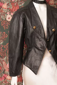 Jaqueta de couro vintage anos 80. P - Antonieta Brechó