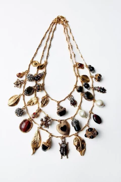 Colar Triplo charms na internet