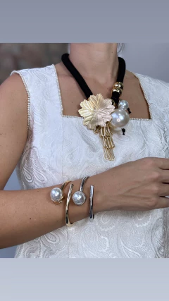 Colar folha dourada - loja online