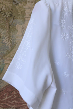 Camisa anos 80 bordada M na internet