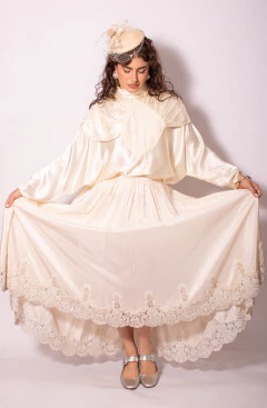 Saia vintage bordada P/M