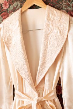 Sobreposição anos 40 de seda P/M na internet