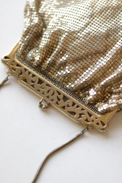 Imagem do Bolsa anos 60 de malha metálica