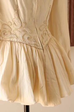 Blusa anos 80 bordada P na internet