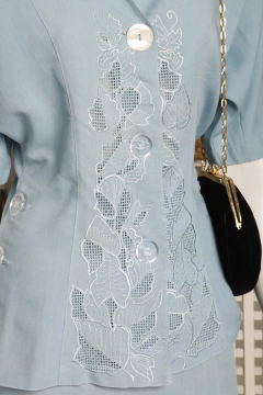 Blusa anos 80 bordada P na internet