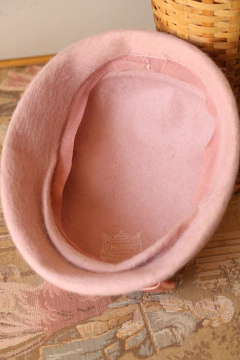 Chapéu de lã anos 60 na internet