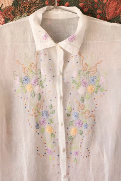 Blusa rara anos 30 bordada P na internet