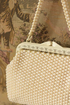 Rarissima bolsa anos 60 de baquelite na internet