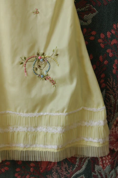 Conjunto anos 60 bordado - comprar online