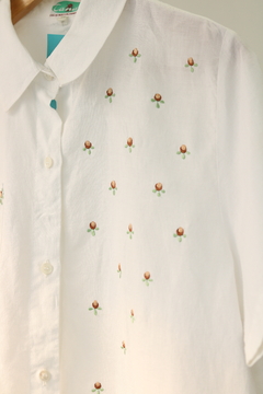 Camisa vintage de linho bordada P/M - comprar online