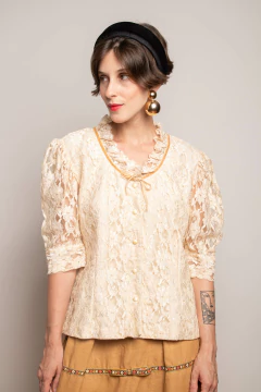 Blusa anos 80 de renda P/M