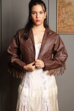 Jaqueta de couro vintage anos 80 na internet