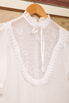 Blusa romântica vintage P na internet