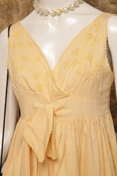 Vestido linho anos 50/60 bordado P/M na internet