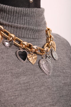 Colar multi charms na internet