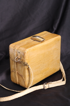 Maleta anos 70 de couro - comprar online