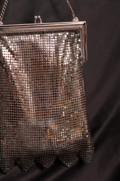 Bolsa anos 60 de metal - Antonieta Brechó