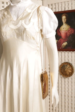 Bolsa vintage Whiting & Davis co. anos 60 dourada na internet