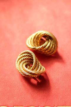 Brinco anos 80 de metal