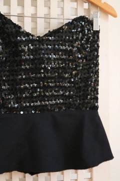 Top bordado P na internet