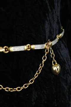 Cinto vintage de metal na internet