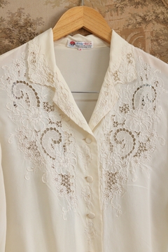 Blusa vintage de seda bordada à mão P/M