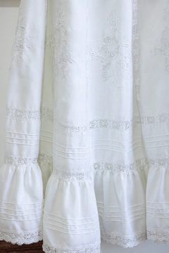 Saia vintage bordada P - comprar online