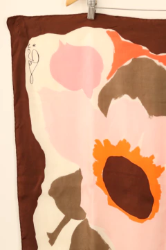 Lenço vintage de seda na internet