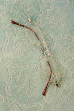 Óculos vintage dobrável - Antonieta Brechó