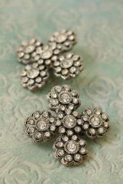 Brinco vintage cristais