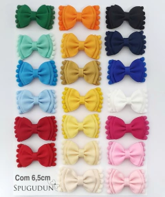 Laço Gravatinha Pompom (Unidade) na internet