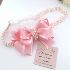 Laço Sophia Gorgurão e organza na faixa de pérolas com regulagem (Unidade)