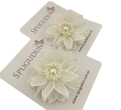 Flor de guipir com chuva de pérolas (Unidade) - comprar online