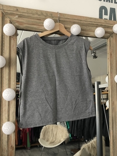 REMERA • MUSCULOSA RENE