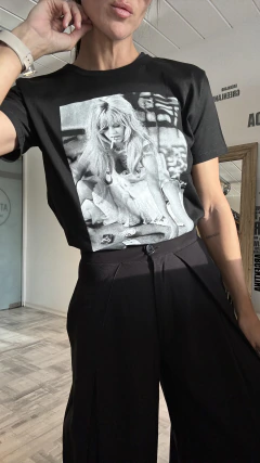 REMERA SMOKE