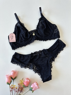 Conjunto Maia Preto na internet